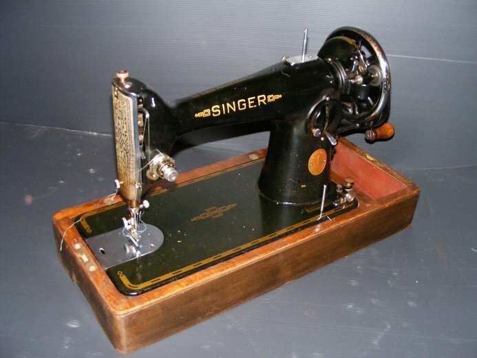 Singer 201K 1947 Hand Crank Heavy Duty Sewing Machine In great