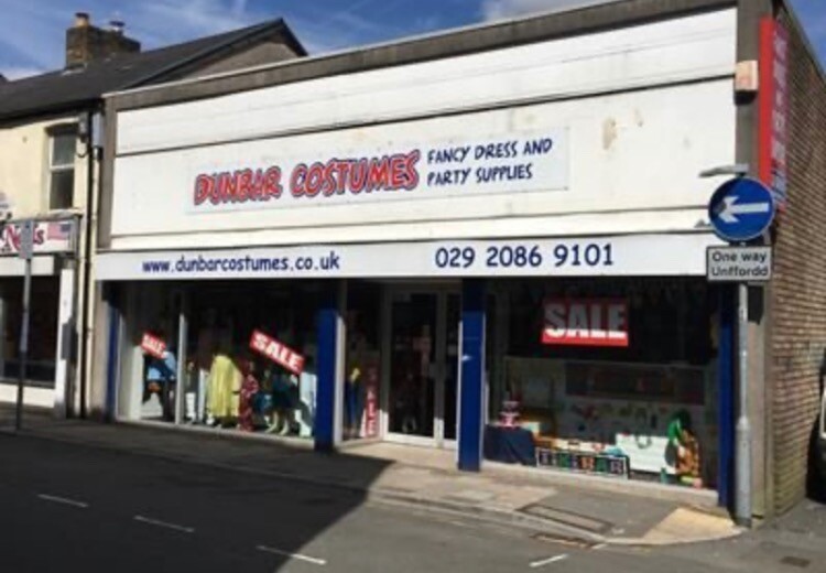 Shop to let Town Centre Location in Caerphilly Gumtree