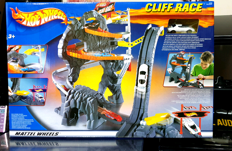 Hot wheels cliff race shop