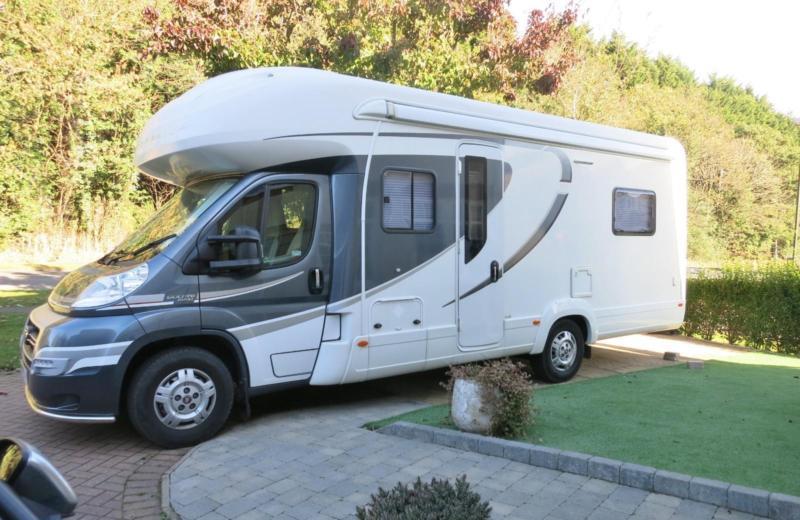 AUTO TRAIL TRACKER RB 4 Berth ISLAND BED Motorhome For Sale in