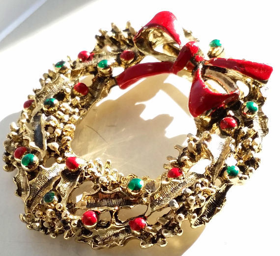 Christmas Wreath Pin, Gerry's Vintage Xmas Brooch, Holiday Costume Jewelry