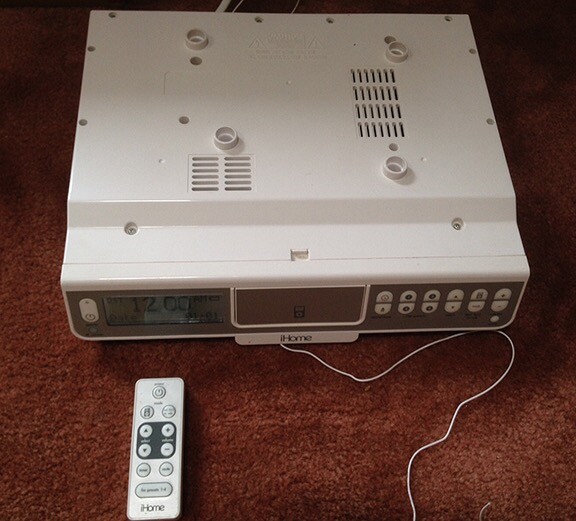 Hardly Used IHOME IH36 UNDER COUNTER FM RADIO / TV / WEATHER