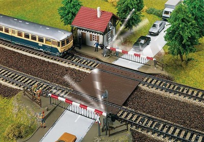 120174 Faller Ho Crossing in Llivello Motorized with Gauge