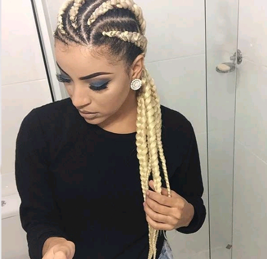 Mobile Afro Hair And European Hair Specialist Hair Dresser