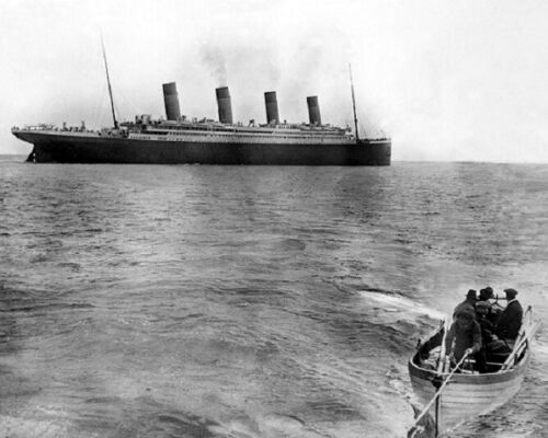 The last known photo of the RMS Titanic afloat 8"x 10" Photo 13