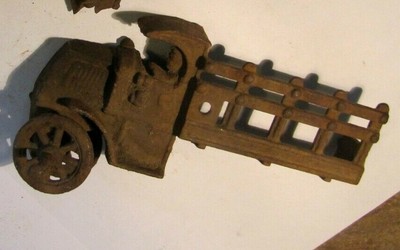 Antique Toy Part Kenton,Arcade,Hubley,Ives,-Cast Iron Car Truck With Rider Parts