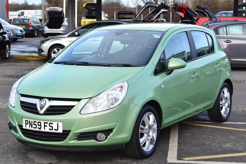 Vauxhall Corsa 1.2i 16V Design 5 door (green) 2009 in Swinton, South