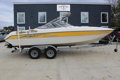 04 Stingray 230LX * NO Reserve! ONLY 186 hours! 98765 like sea ray chaparral