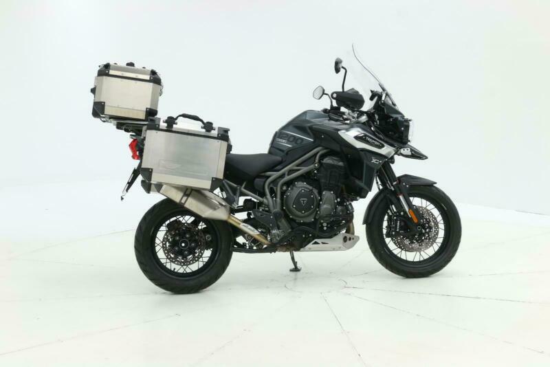 triumph explorer 1200 xcx