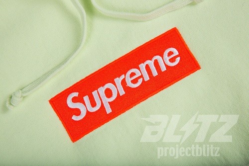 Pre-owned Supreme Fw17  Box Logo Hooded Sweatshirt Hoodie Pale Lime Size L Large 2017 In Green