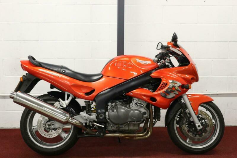 triumph sprint rs 955