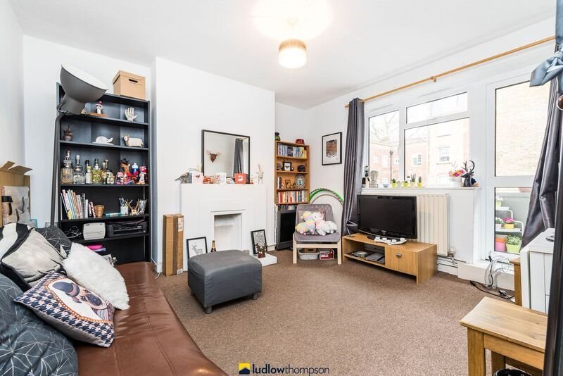 Lovely One Bed Flat With Balcony Moments Away From Bethnal Green Underground Station Lt Ref 1841867 In Hackney London Gumtree