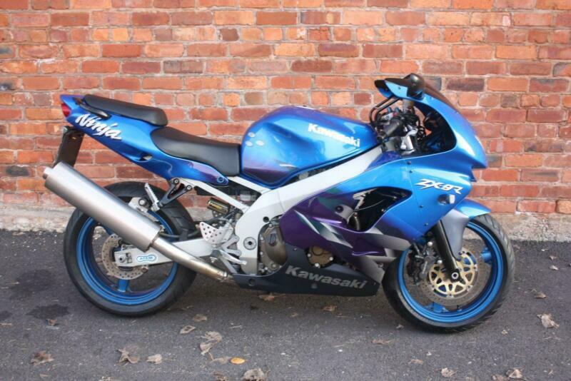 Kawasaki ZX9R ZX900-C2 1999 | in Hasland, Derbyshire | Gumtree
