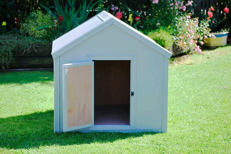 Pvc covered Dog kennels. Has Pvc sheeting covering the timber in