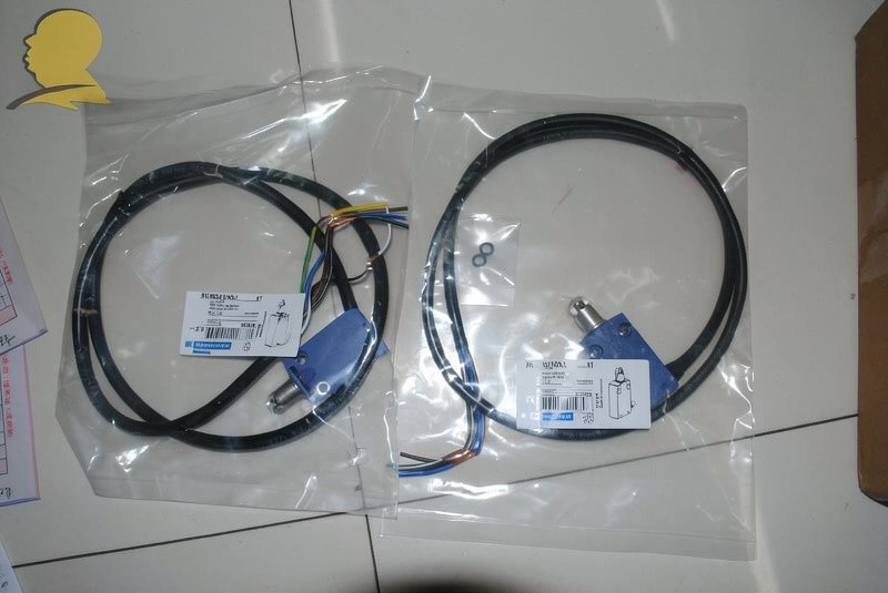 FOR XCKN2106P20C Travel Limit Switch XCKN2106P20C