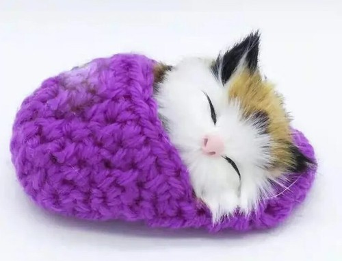 2x Cute Sleeping Cat Slippers Sounding Simulation Plush Animal Toy Decor
