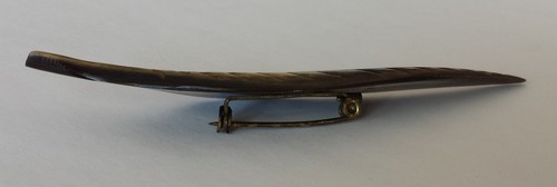 Vintage Carving in Bone, Leaf, Pin