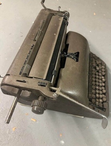 ジンジャー❤️ ドイツ アドラー社製携帯英文タイプライター❤️ Vintage Typewriter Adler Portable Made West Germany 1940's