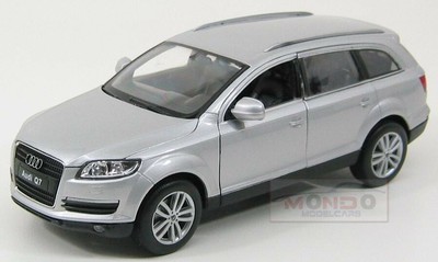 Audi Q7 V8 4.2 Fsi 4X4 2006 Silver Welly 1:24 WE22481S