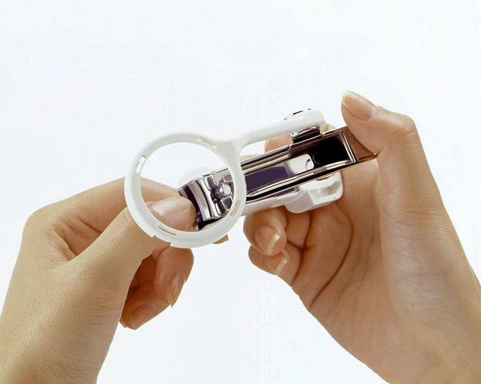 New JAPAN Green Bell White NAIL CLIPPER Tool Cutter Curved Trimmer w/ Magnifier