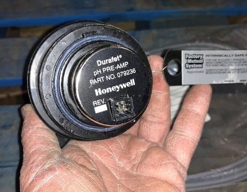 NEW DURAFET PH PREAMP HONEYWELL PN 079236 PREAMPLIFIER