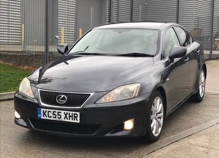 Lexus is 250 2006