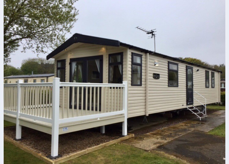 *CARAVAN FOR SALE AT REDUCED PRICE * 2017 Swift Burgundy Haven site