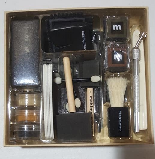 Making Memories Distressing Kit 27 Pc Ink Bone Folder Grit Paper Sponges  NEW!!