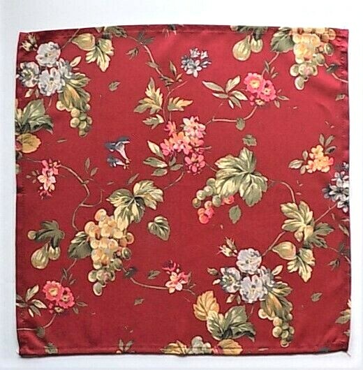 Waverly Red Napoli Floral Print Quilted Tablerunner ~  FREE SHIPPING ~ NEW