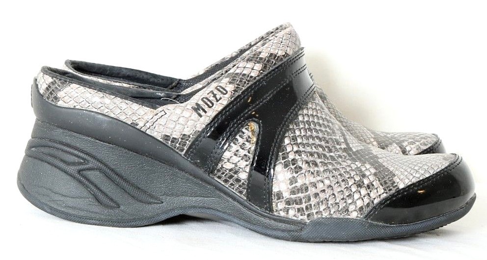 MOZO 3730 Zoe Gry/Blk/White Snake Print Patent Leather Mule Clog Women's US 6