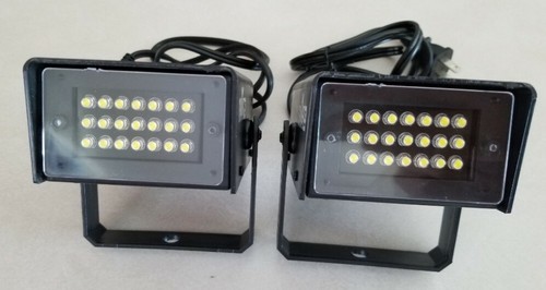CHAUVET MINI STROBE LIGHTS BRAND NEW PAIR !!