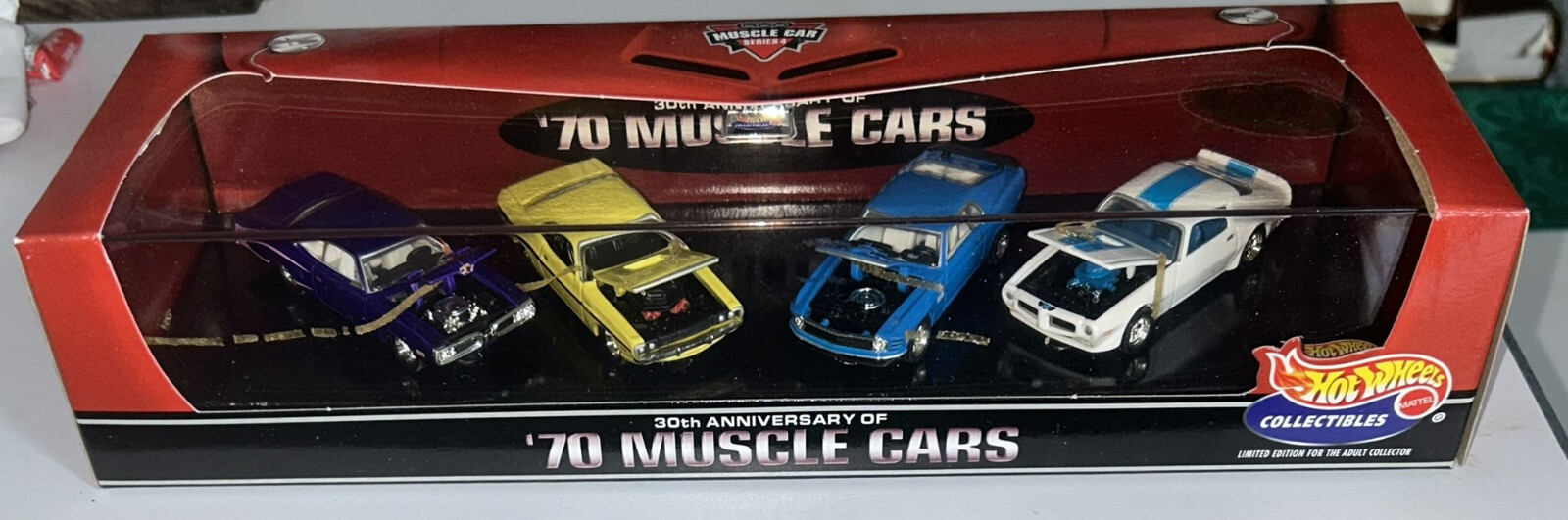 ホットウィール•マッスルカー!!30周年記念 ミニカー 4台セット ホットウィール•マッスルカー!!30周年記念 ミニカー 4台セット