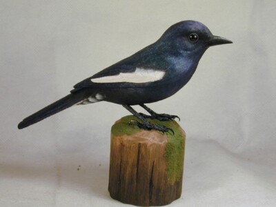 Magpie Robin     Original Wood Carving