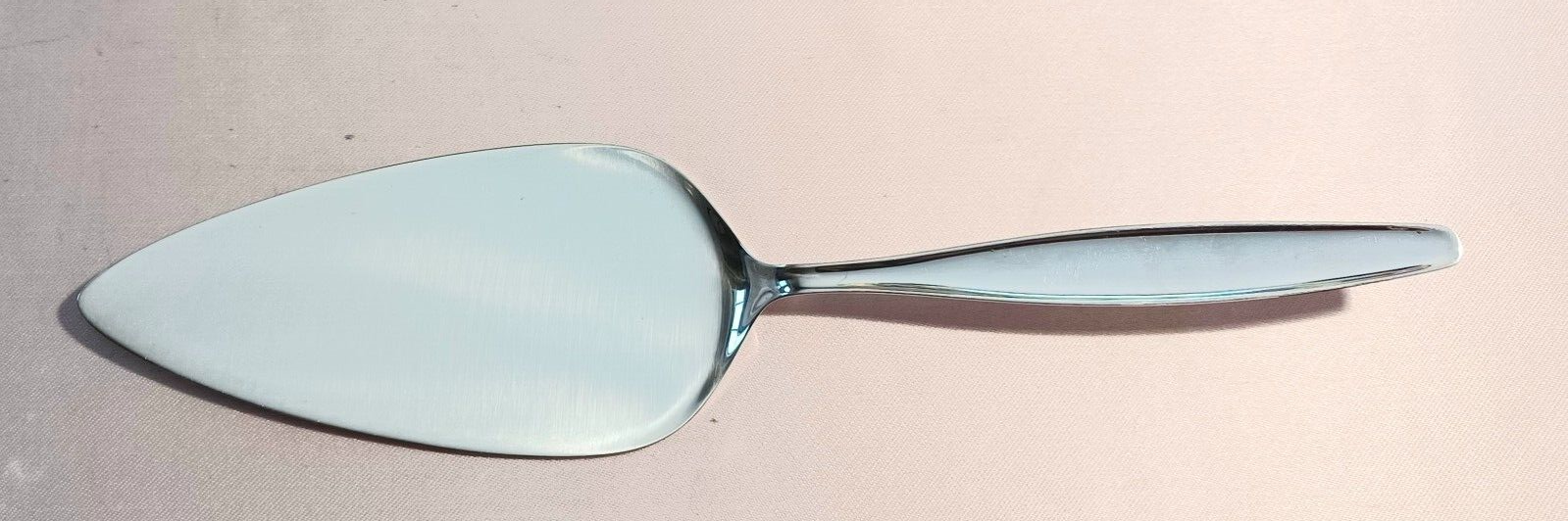 Cypress by Georg Jensen All Sterling Pie Server- 8 7/8