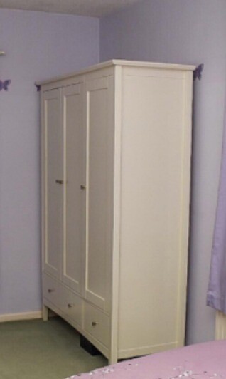M And S Hastings Triple Wardrobe White In Hartford Cheshire