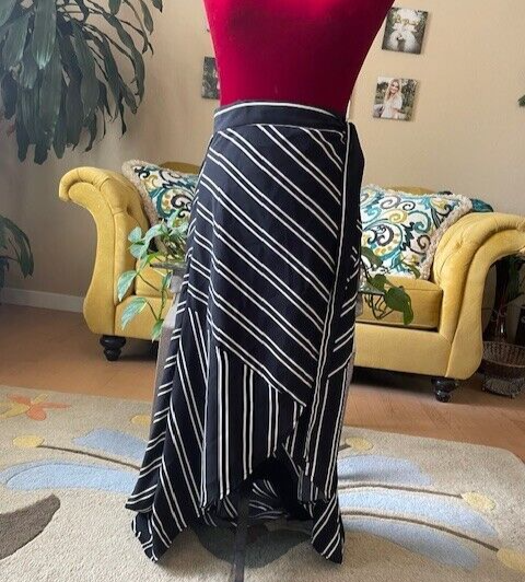 WOMEN'S BLACK & WHITE STRIP WRAP AROUND BOHO ASYMMETRIC HEM