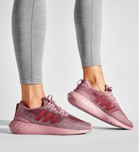 精悍!! Adidas ☆WOMEN'S ORIGINALS SWIFT RUN Amazon.com | adidas Women's Swift Run Sneaker, White/White