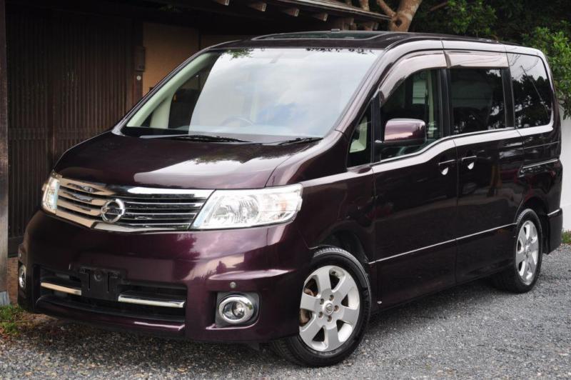 Nissan serena highway star