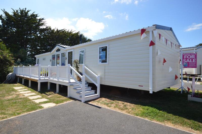 Static Caravan Brixham Devon 3 Bedrooms 8 Berth Willerby Meridian Lodge