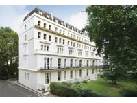 1 bedroom flat in Garden House, BAYSWATER, W24