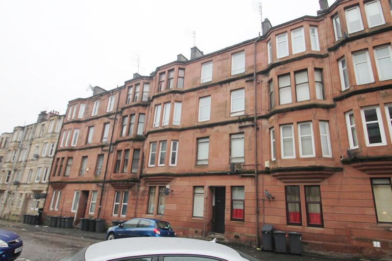 Fully furnished, 2nd Floor, One bedroom flat for rent, Clarence Street