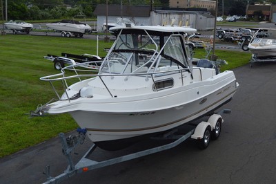 2003 Aquasport 225 Explorer Walk Around, Bad Powerhead Yamaha motor, w/ trailer