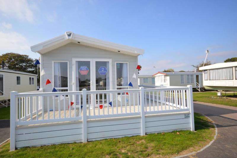 Static Caravan Nr ClactonOnSea Essex 2 Bedrooms 6 Berth Willerby in