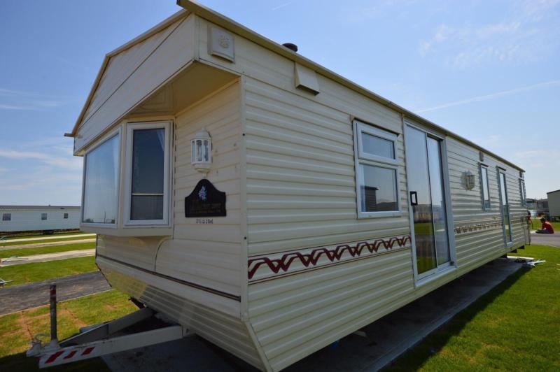 Static Caravan Isle of Sheppey Kent 3 Bedrooms 8 Berth Willerby Lyndhurst 2000 in Sheerness
