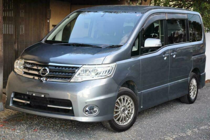Nissan serena 2008