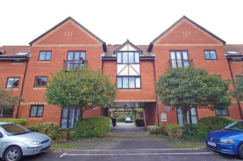 1 bedroom flat in Meredith Court, Canada Way, Harbourside, Bristol, BS1