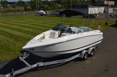 2008 COBALT 232 BOWRIDER, VOLVO 5.7GXi 320hp, No Bottom paint, W/ Traile