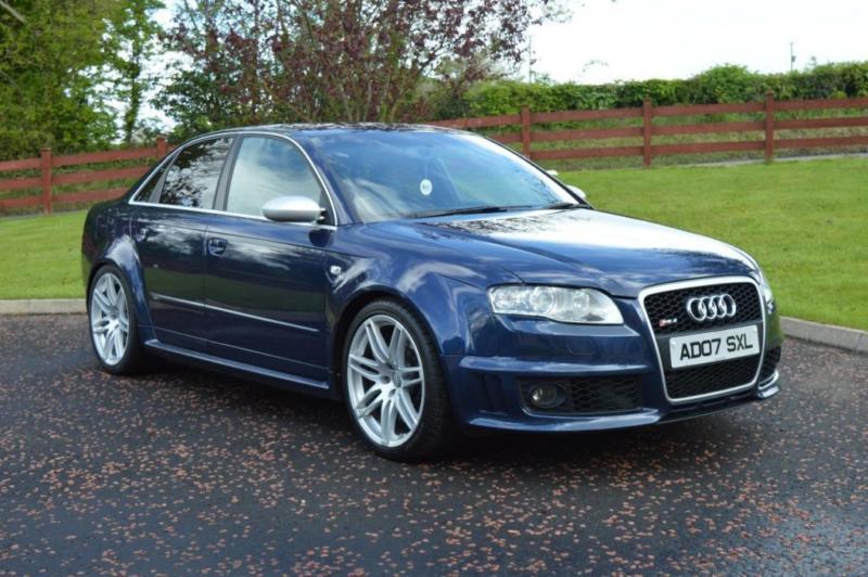 Машина audi 4