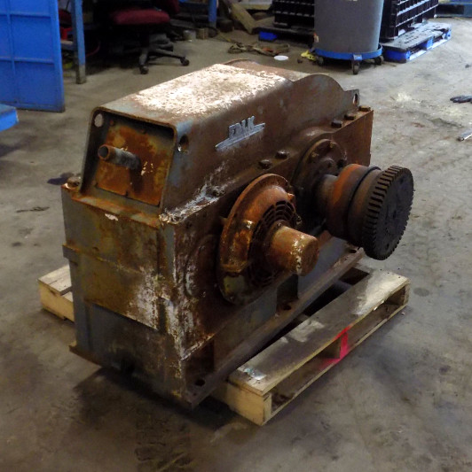 FALK 6.21:1 RATIO ENCLOSED GEAR DRIVE MODEL 2110Y1-S