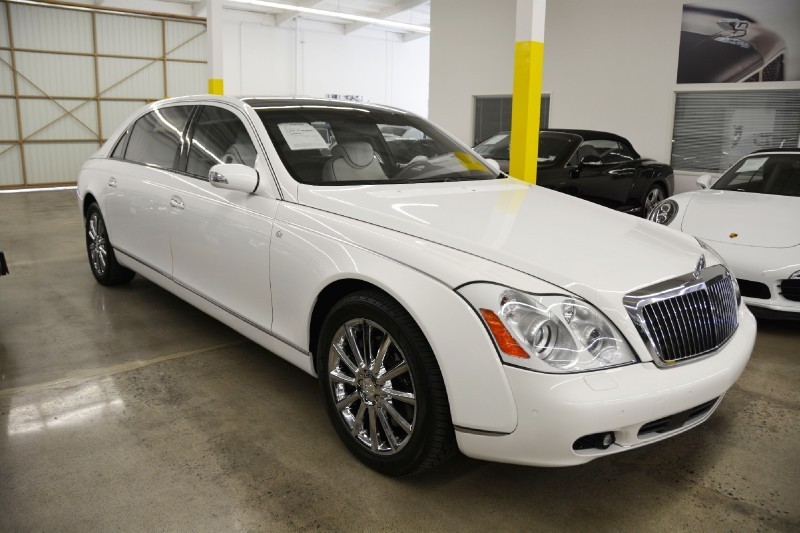 Maybach 62 White on White with Divider